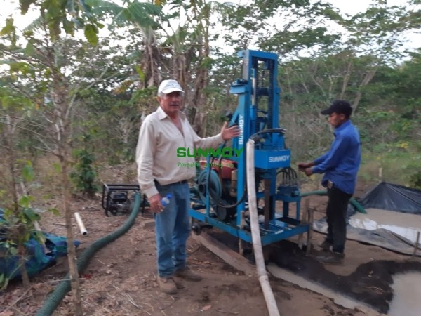 Máquina perforadora de pozos de agua HF260D en Guatemala