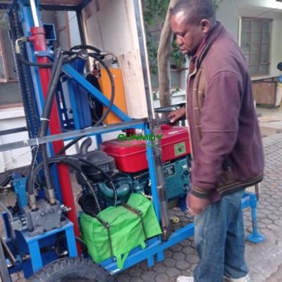 Máquina perforadora de pozos de agua HF300D en TANZANIA