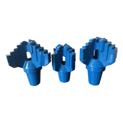 Broca de arrastre escalonada