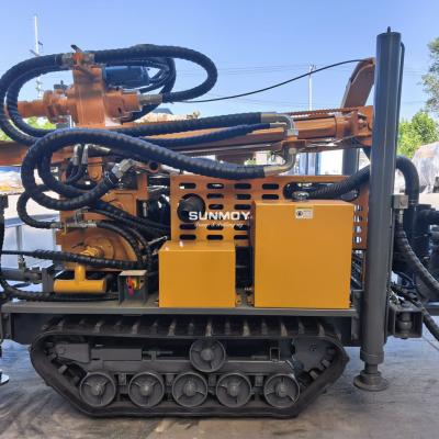 La perforadora de pozos de agua SUNMOY SM180D es entregada en El Salvador.